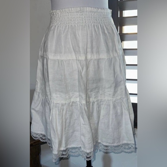 Gold Hawk | Black Linen Skirt - Picture 1 of 4